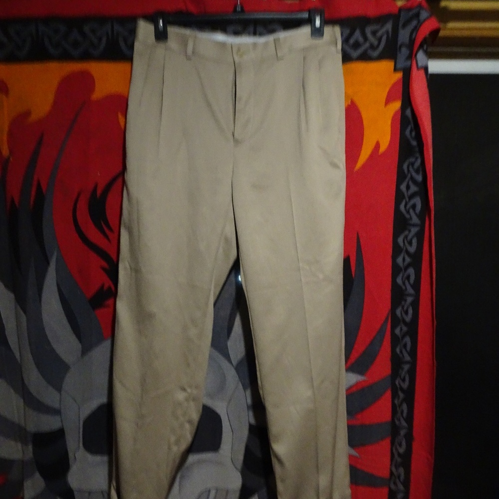 Callaway khaki